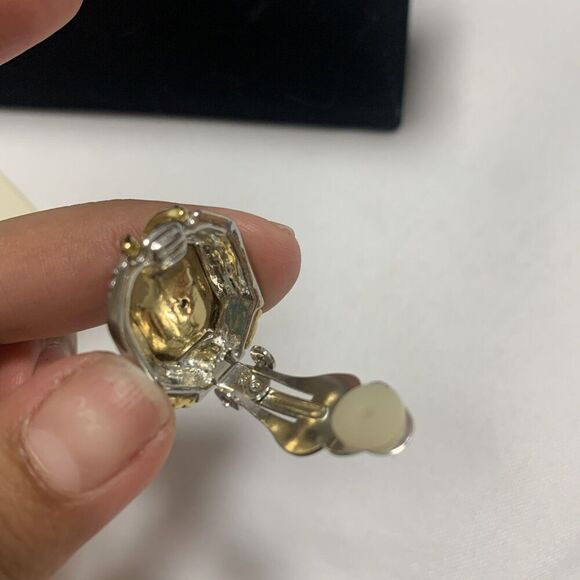 Vintage Carole Two Tones Clip Earrings Designer Jewelry Amethyst Stone - Picture 7 of 16